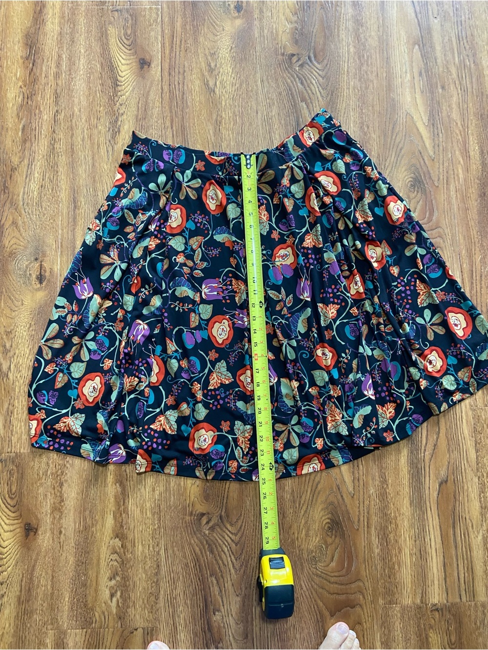 Cottage core Lulu RoseNavy Circle Skirt with Multicolor Blooms with large pocket - Picture 6 of 6